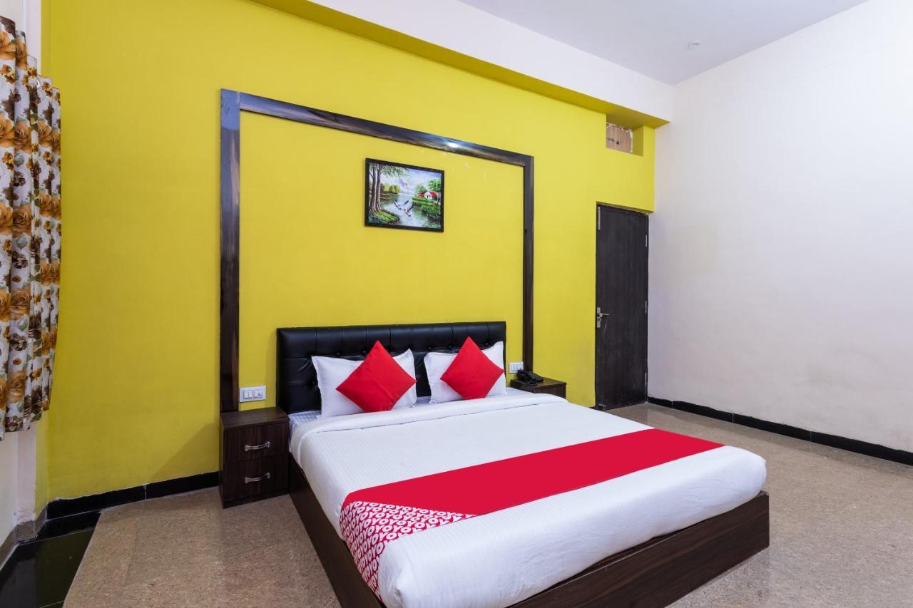 โอโย 35845 ยู-เทิร์น Hotel Harsola ภายนอก รูปภาพ