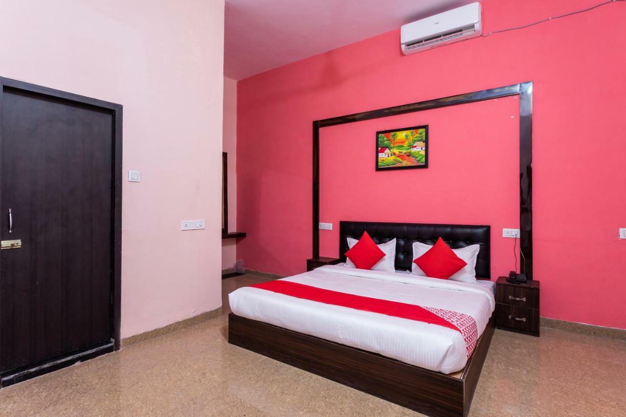 โอโย 35845 ยู-เทิร์น Hotel Harsola ภายนอก รูปภาพ
